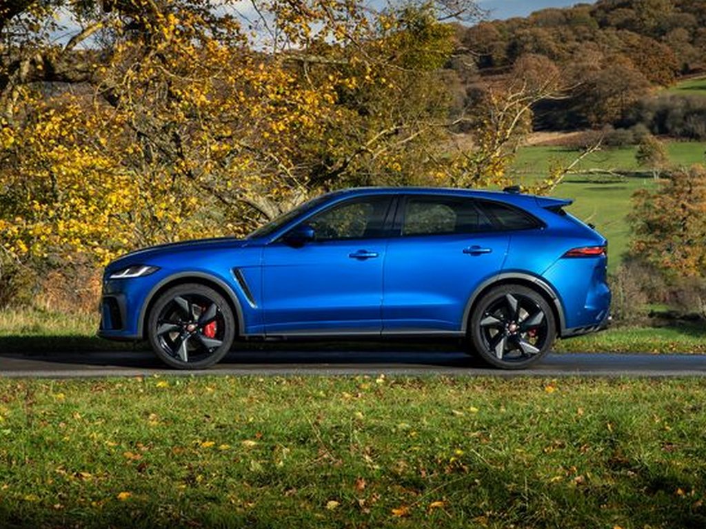 2021 Jaguar F-Pace SVR Side
