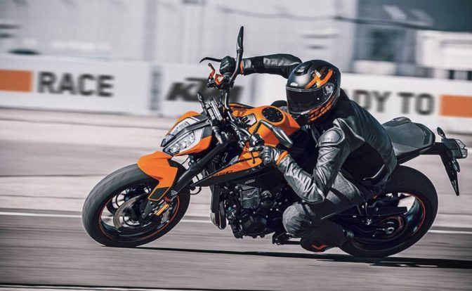 2021 KTM Duke 890