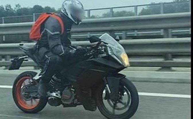 2021 KTM RC 200 Spied