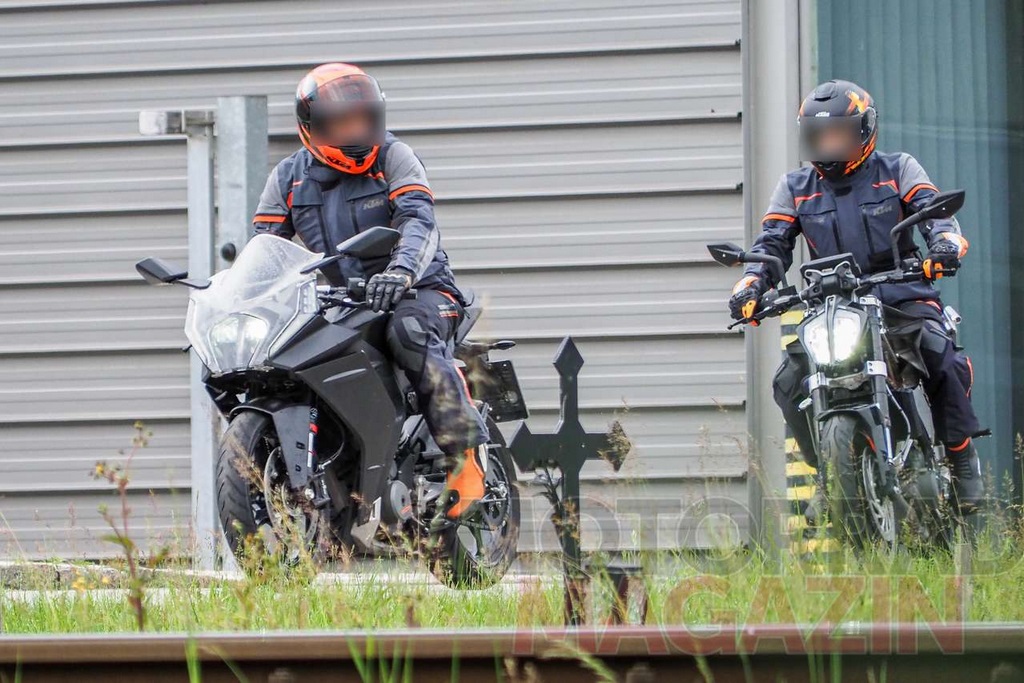 2021 KTM RC 390 Spied