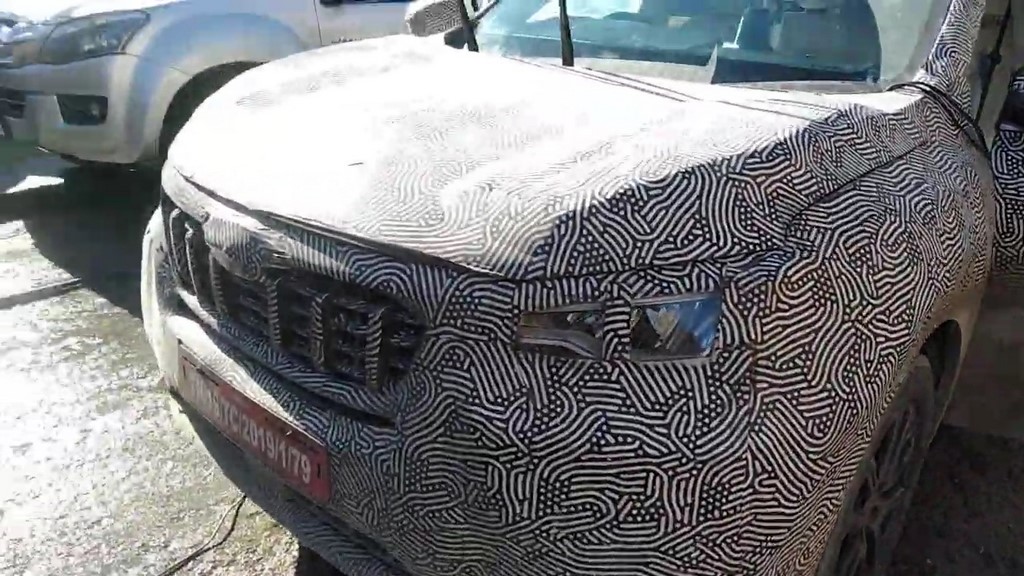 2021 Mahindra XUV500 Spotted
