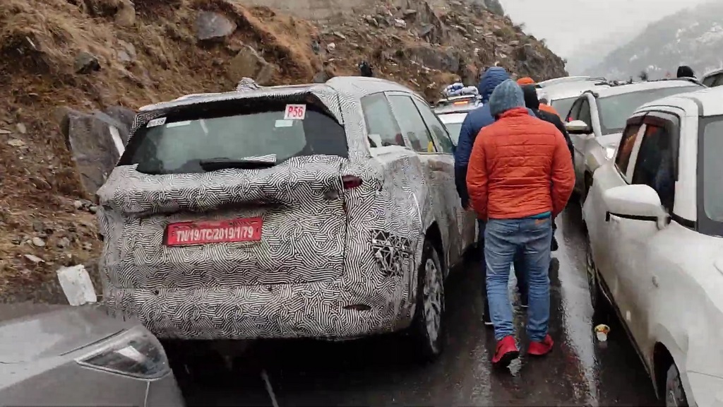 2021 Mahindra XUV500 Spotted Rear