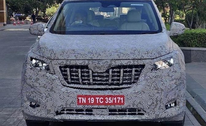 2021 Mahindra XUV500 Unveil