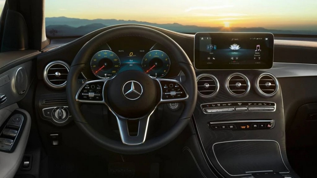 2021 Mercedes GLC Dashboard