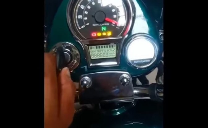2021 Royal Enfield Classic 350 Instrument Cluster & Tripper Navigation