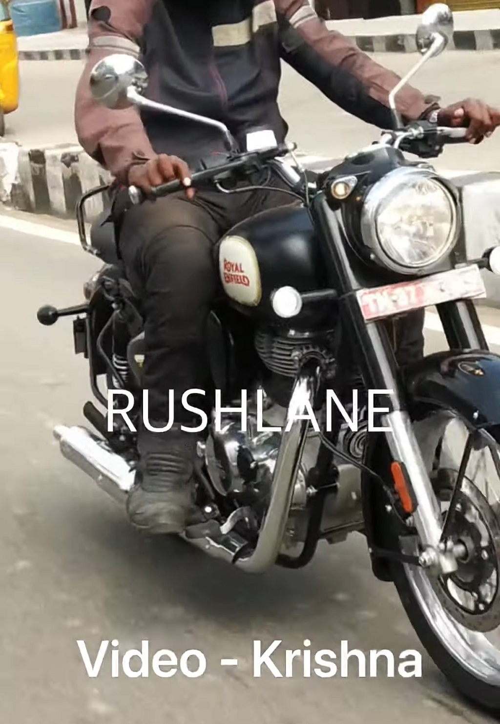2021 Royal Enfield Classic 350 Spied Front