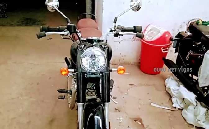 2021 Royal Enfield Classic 350 Spied Headlight