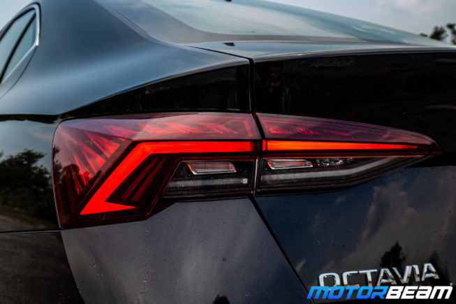 2021-Skoda-Octavia-16