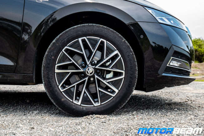 2021-Skoda-Octavia-20