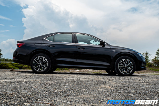 2021-Skoda-Octavia-28