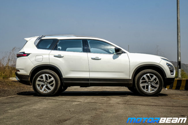 2021-Tata-Safari-16