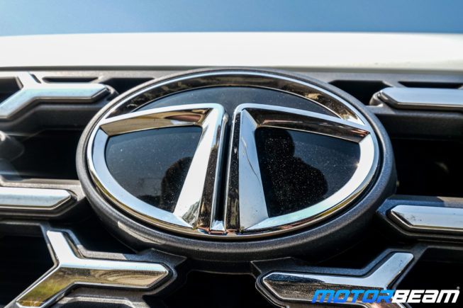2021-Tata-Safari-19
