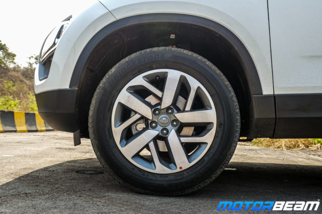 2021-Tata-Safari-21