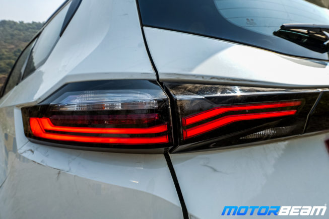 2021-Tata-Safari-22