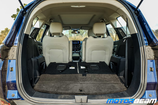 2021-Tata-Safari-30