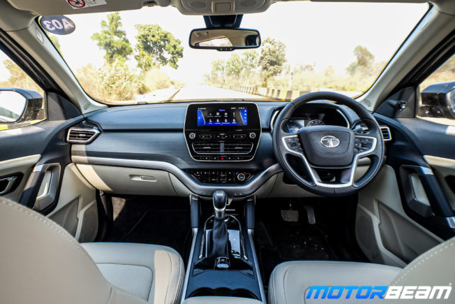 2021-Tata-Safari-38