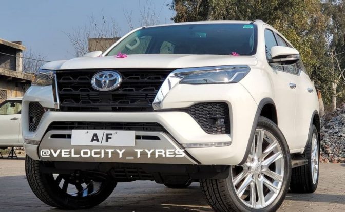 2021 Toyota Fortuner Aftermarket Alloys