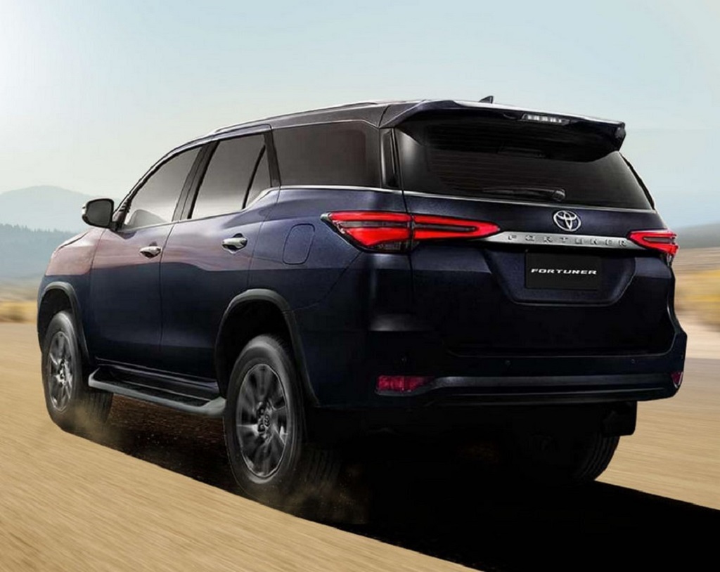 2021 Toyota Fortuner Rear