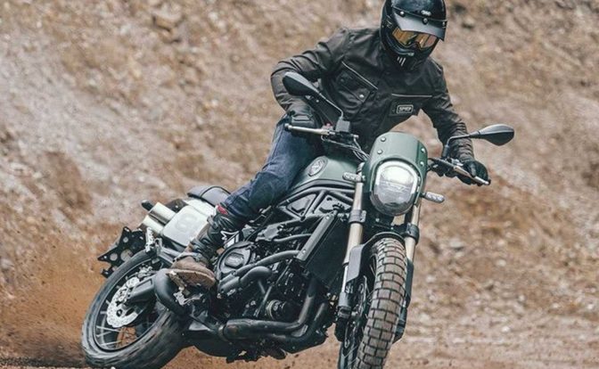 2022 Benelli Leoncino 800 Trail Front