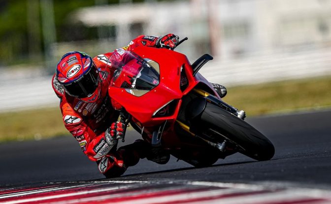 2022 Ducati Panigale V4 S Reveal