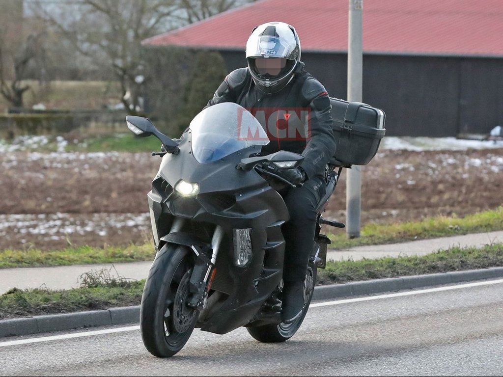 2022 Kawasaki Ninja H2 SX Spied