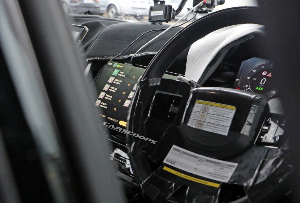 2022 Range Rover Interior Spied Dashboard