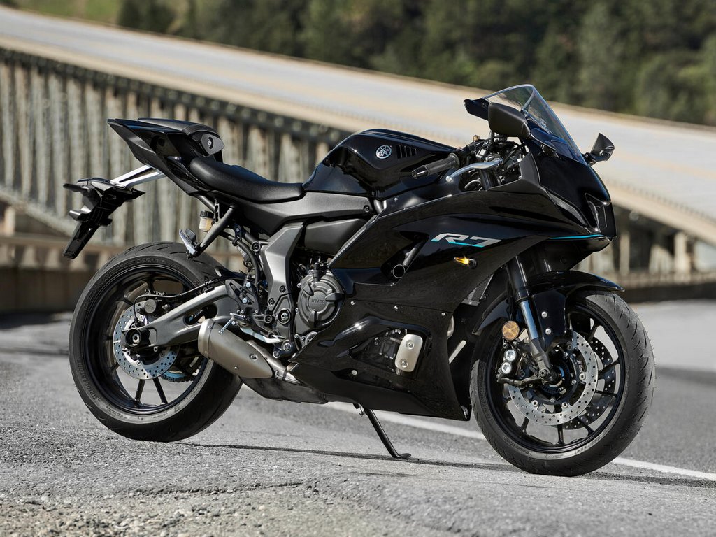 2022 Yamaha R7 Yamaha Black