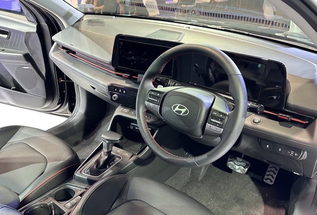 2023 Hyundai Verna Interior