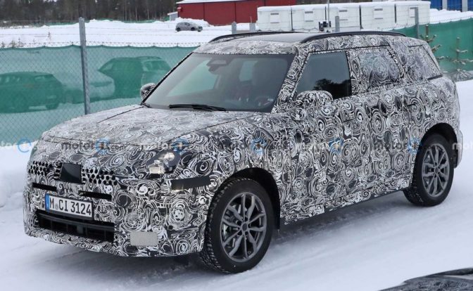 2023 MINI Countryman Spied