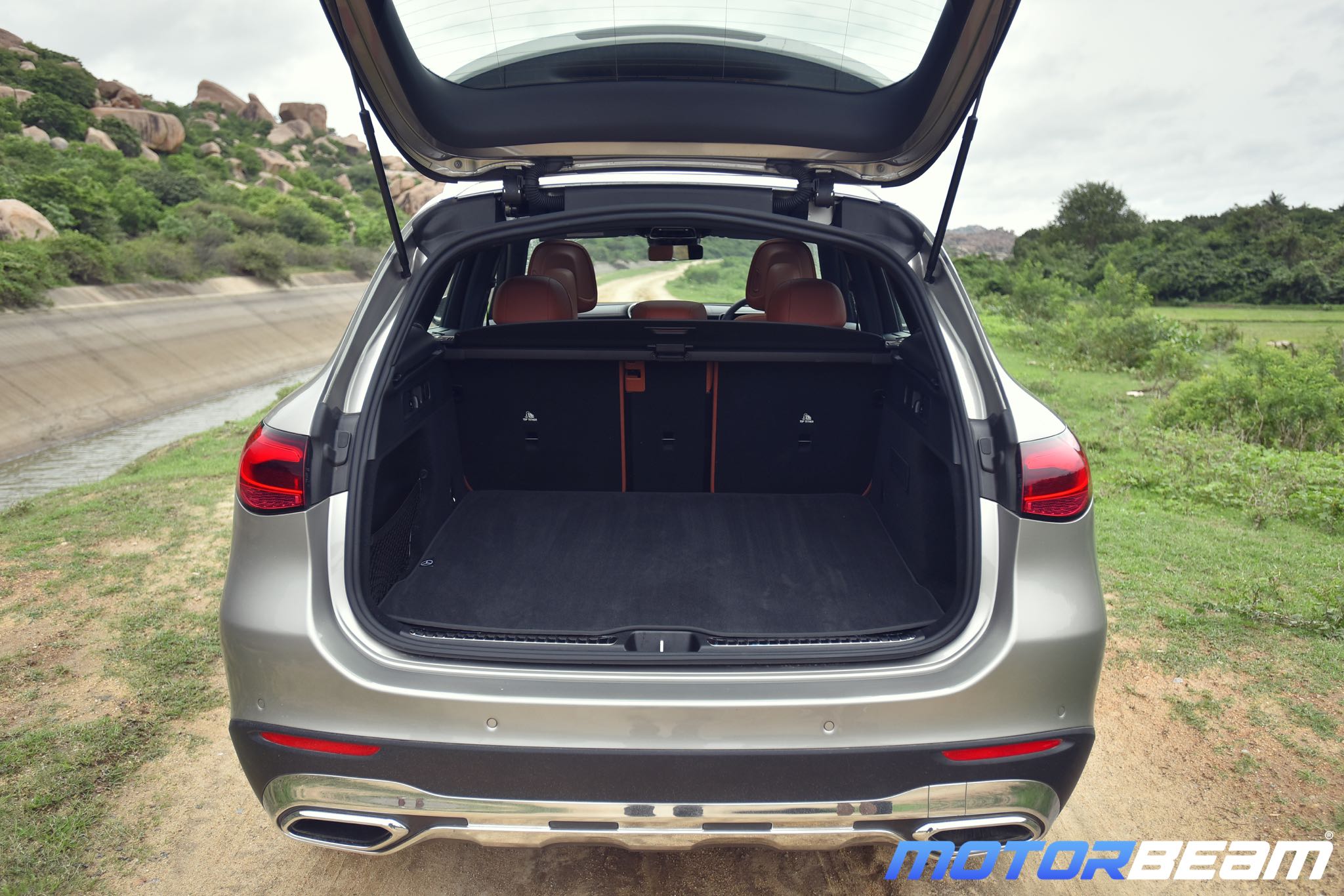 2023 Mercedes-Benz GLC 8