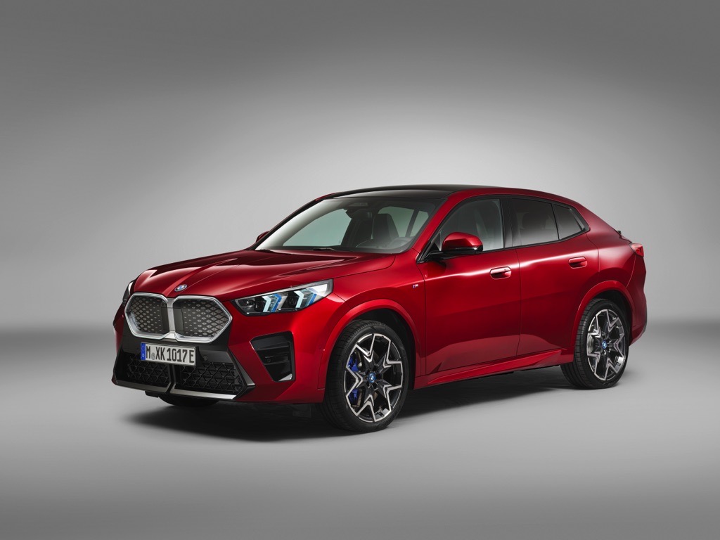 2024 BMW X2 Front