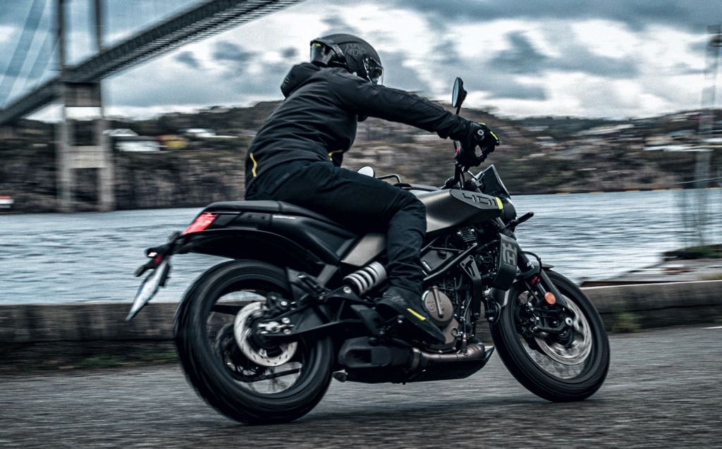 2024 Husqvarna Svartpilen 401 Rear