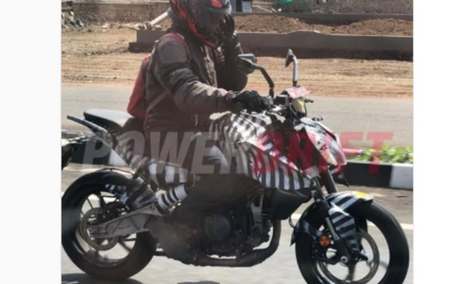 2024 KTM Duke 390 Side