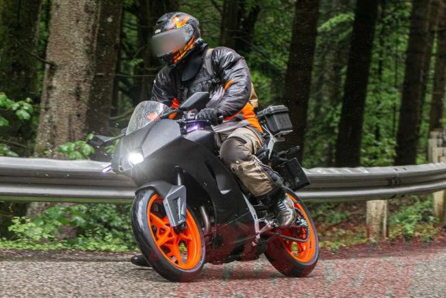 2024 KTM RC 390 Spied Front
