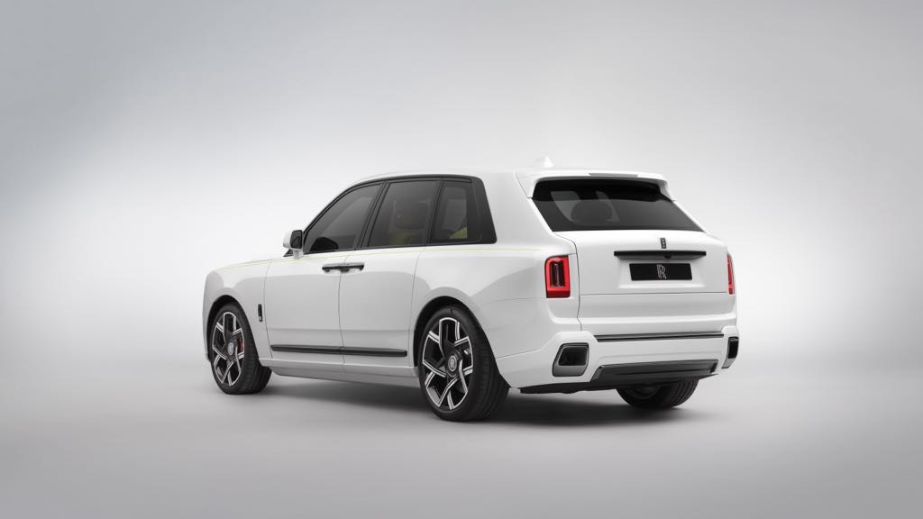 2024 Rolls-Royce Cullinan Facelift Black Badge Rear