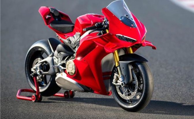 2025 Ducati Panigale V4