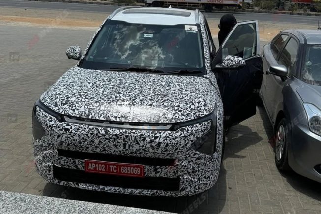 2025 Kia Carens Front Spied