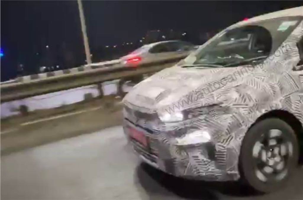 2025 Tata Altroz Facelift Spied