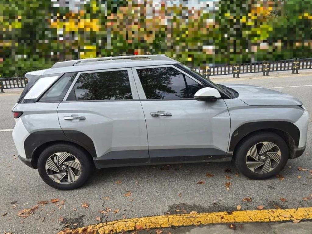2026 Hyundai Venue Leaked Side