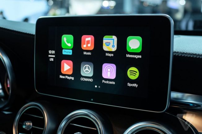 Apple CarPlay Features