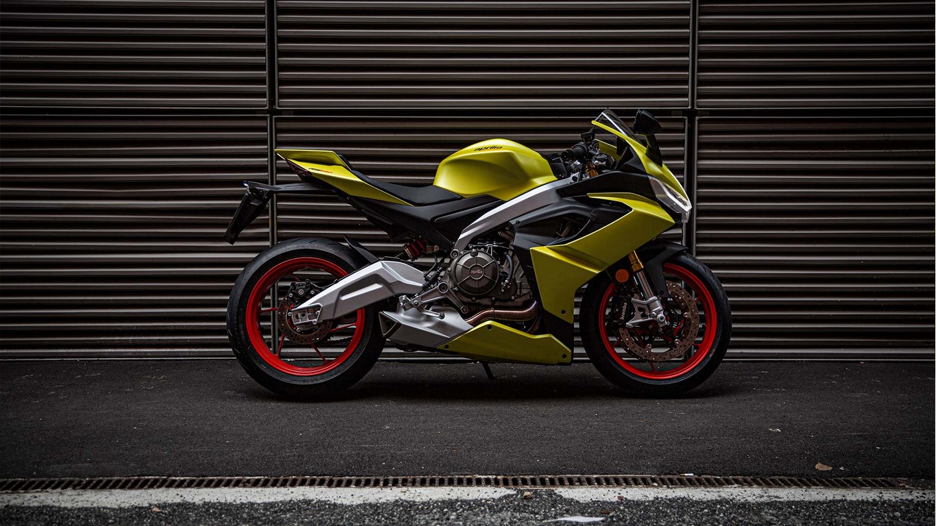 Aprilia RS 660 Acid Gold Side
