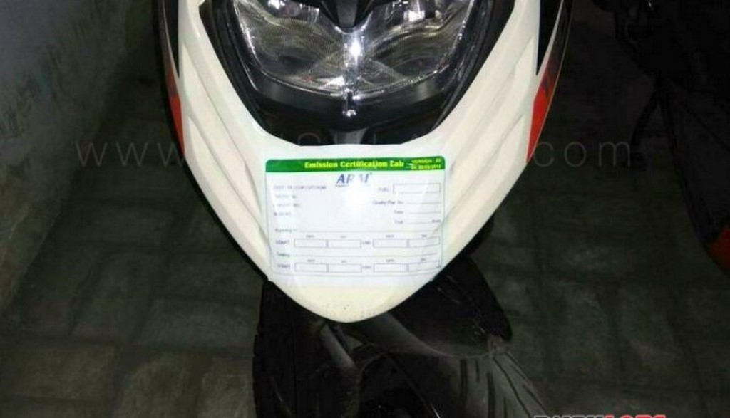 Aprilia SR 125 Spied With ARAI Stickers