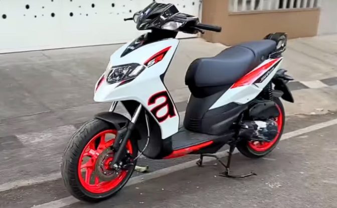 Aprilia SR 175 Spotted