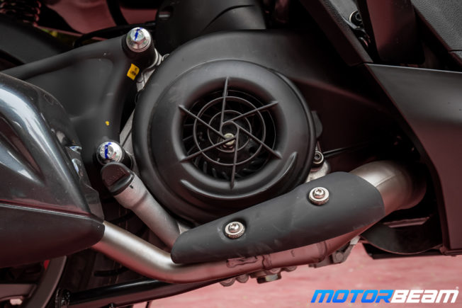 Aprilia SXR 125 Review 23