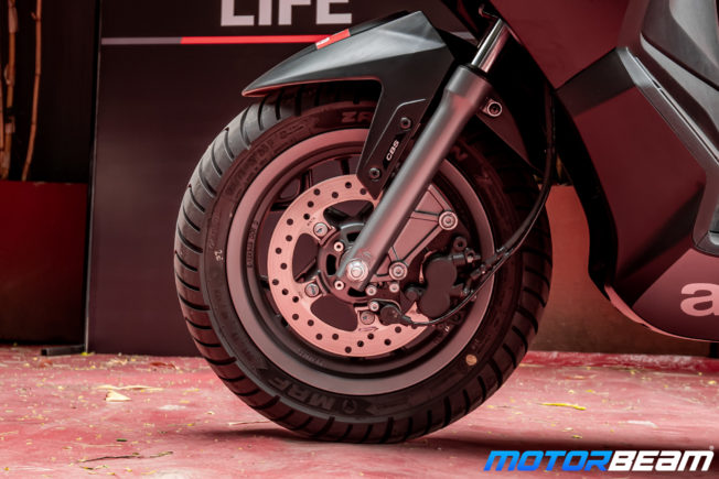 Aprilia SXR 125 Review 35