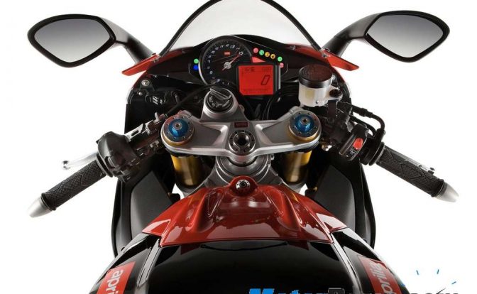 Aprilia_RSV4_Factory_Instrumentation