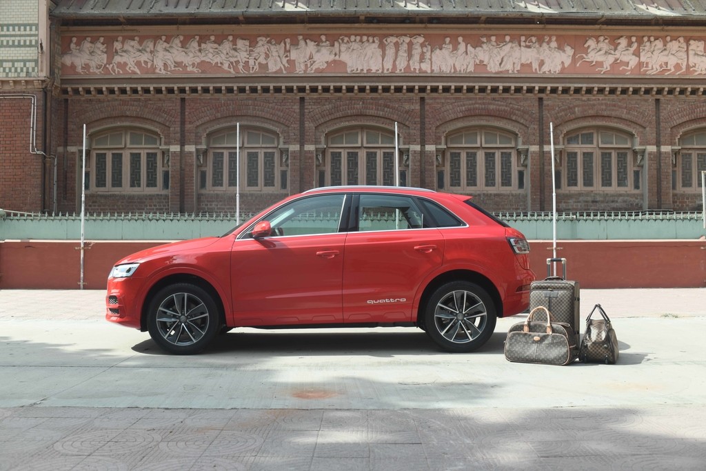 Audi Q3 Design Edition Side