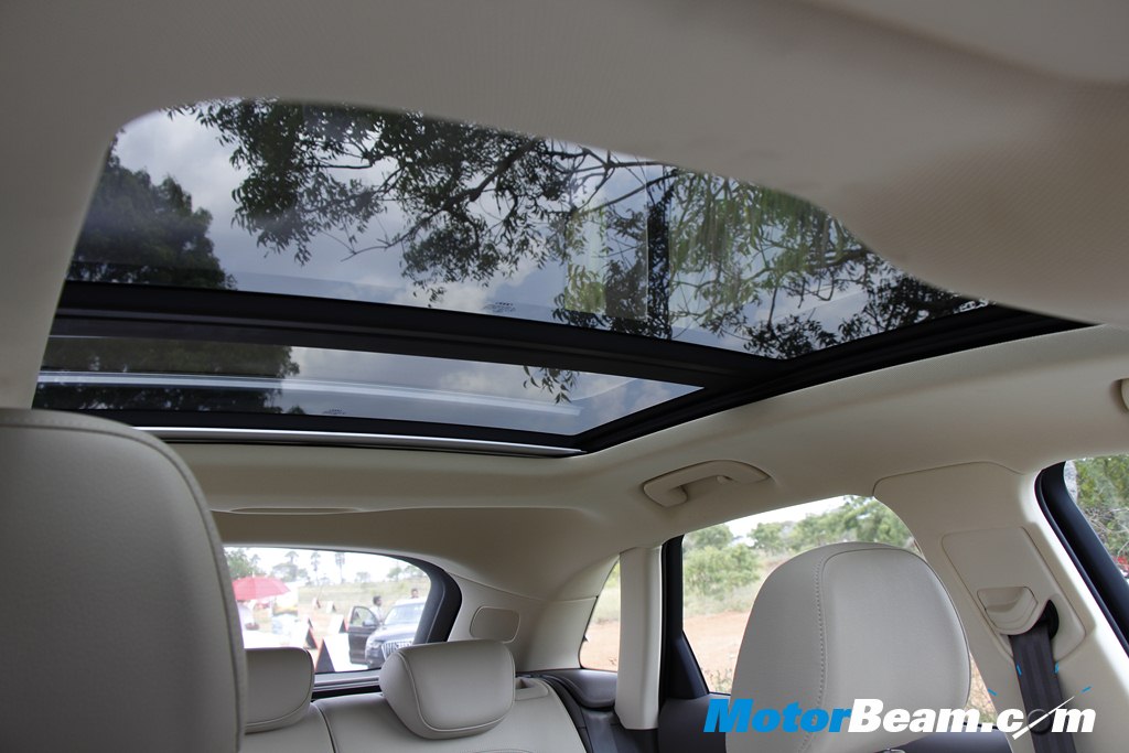 Audi Q3 Dynamic Sunroof