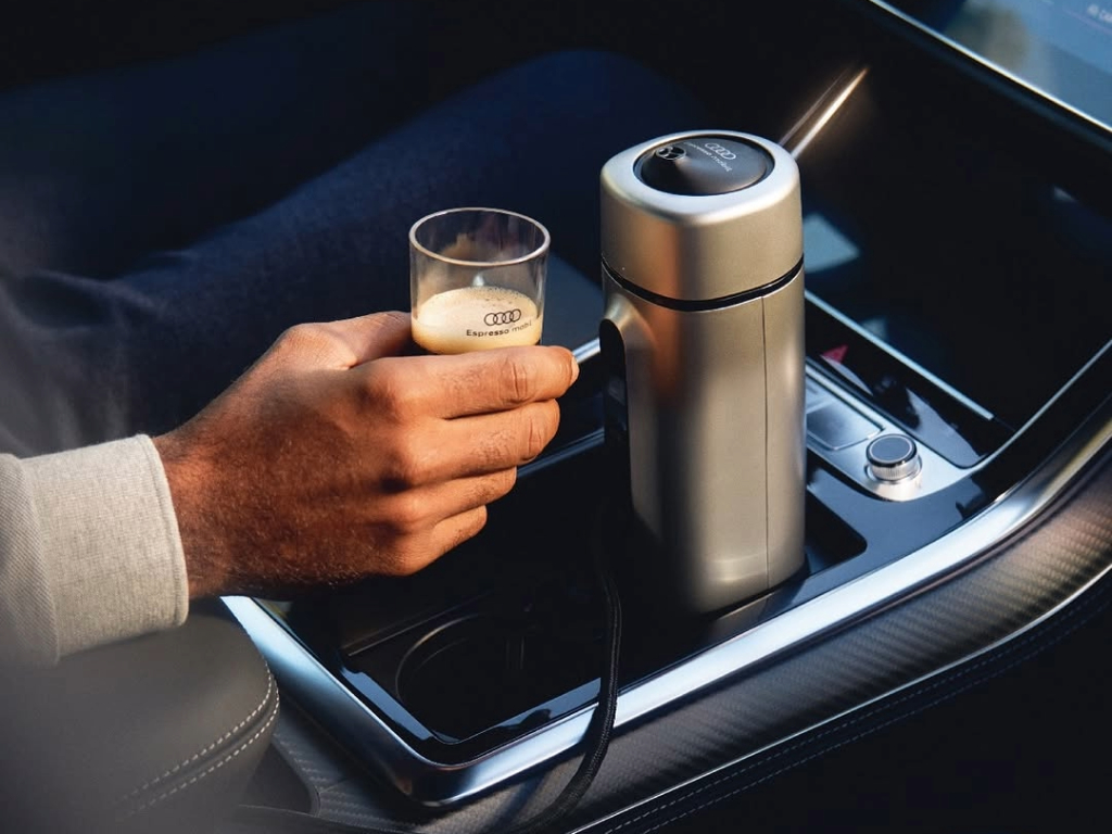 Audi Q7 Signature Edition coffee maker