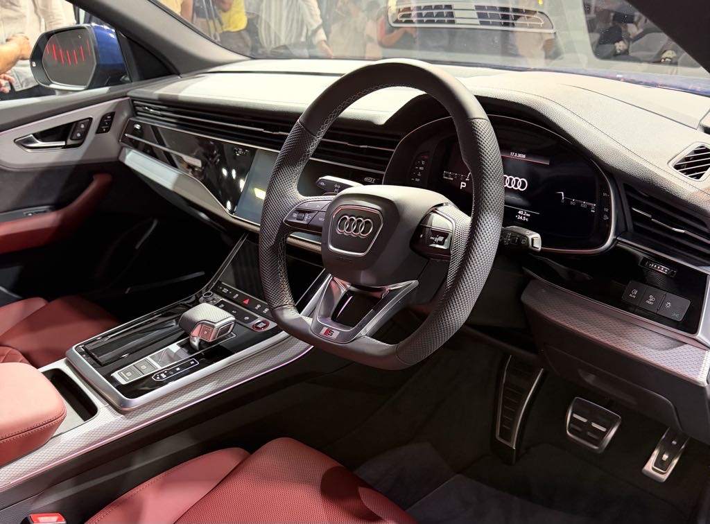 Audi SQ8 Interior
